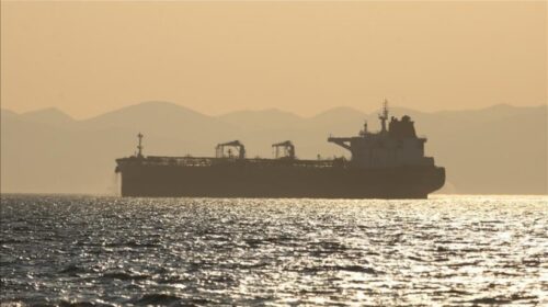 Supertankerët sauditë rishfaqen jashtë Ngushticës së Hormuzit pas dy muajsh pa sinjal