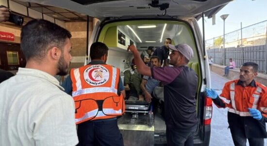 Sulmet e reja izraelite vrasin të paktën 5 persona në Gaza mes shkeljeve të vazhdueshme të armëpushimit