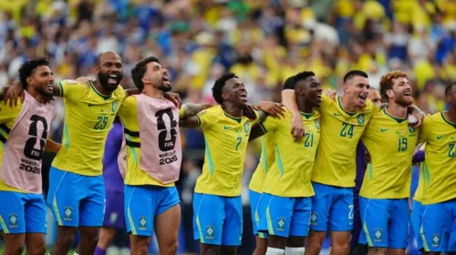Brazili siguron fitoren në minutën e fundit ndaj Japonisë për t’u kualifikuar në një të tetën e finales