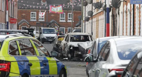 Policia irlandeze heton sulmin e dyshuar me zjarrvënie në xhaminë në Dublin