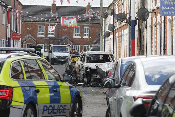 Policia irlandeze heton sulmin e dyshuar me zjarrvënie në xhaminë në Dublin
