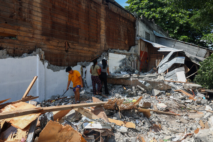 Filipine, rritet në 55 numri i viktimave nga tërmeti 7.8 ballësh