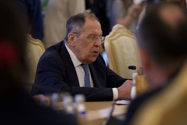 Lavrov: Mohimi i Rubios për një marrëveshje mes Rusisë dhe SHBA-së në Alaskë ishte “jo elegant”