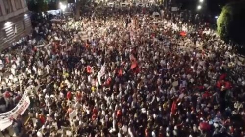 Mbyllet protesta pas më shumë se tre orësh, qytetarët largohen nga bulevardi me thirrje: Nesër më shumë