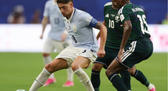 Arabia Saudite befason Uruguain, “La Celeste” shpëton një pikë në fund