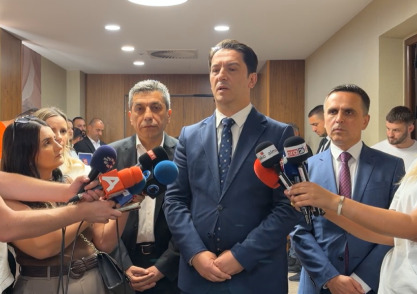 Rikonstruimi i Qeverisë, Bekim Sali: VLEN-it do t’i takojnë 6 ministri!