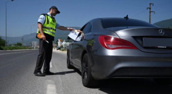 Arrestohet një shtetas turk, ka vozitur në autostradë me 203 km/h ku shpejtësia e kufizuar është 120 km/h