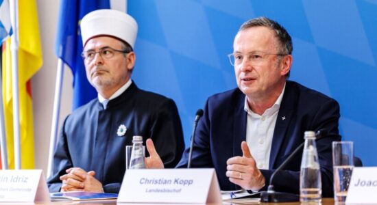 Samiti i Feve në Mynih: Forumi i Dialogut jep një mesazh të fuqishëm kundër urrejtjes dhe nxitjes së saj