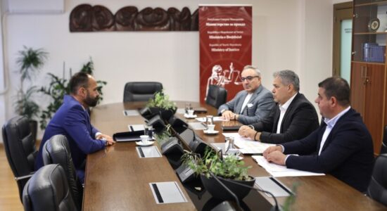 Shasivari dhe Osmani: Ligji për përdorimin e gjuhëve duhet të zbatohet në mënyrë të vazhdueshme në të gjitha institucionet