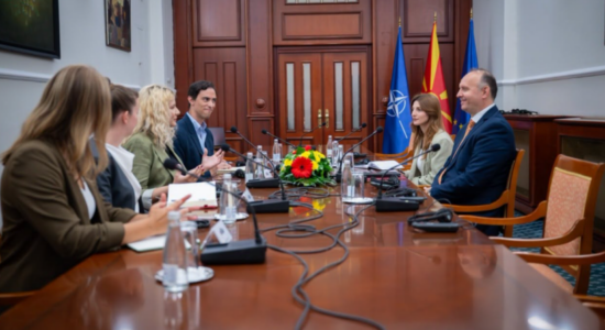 Gashi takon përfaqësuesit e NED dhe EPI, në fokus forcimi i rolit të Kuvendit