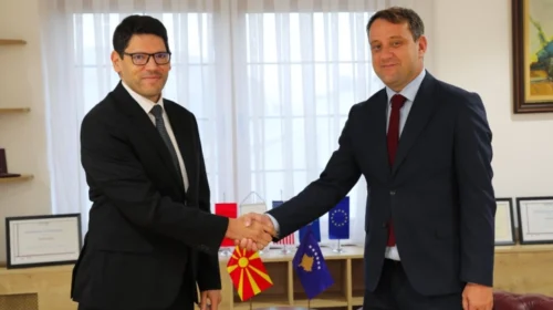 Ferati priti në takim ambasadorin e Republikës së Kosovës, Florian Qehaja