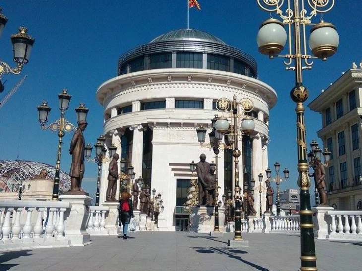 Procedurë hetimore dhe paraburgim për djalin i cili dyshohet se vrau babanë e tij