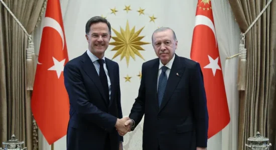 Presidenti turk dhe shefi i NATO-s diskutojnë agjendën e samitit dhe çështjet rajonale në Ankara