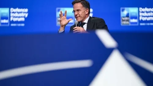 (VIDEO) Rutte prezanton 3 projekte, Samiti i NATO-s nisi me forumin e industrisë së mbrojtjes