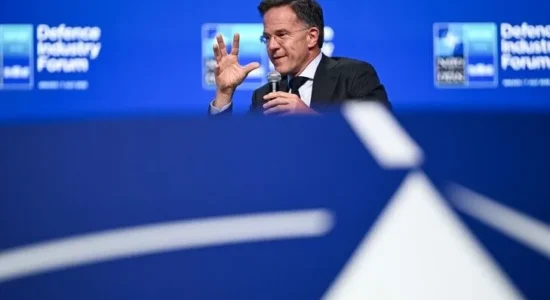 (VIDEO) Rutte prezanton 3 projekte, Samiti i NATO-s nisi me forumin e industrisë së mbrojtjes
