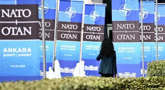 Shpenzimet e mbrojtjes të NATO-s parashikohen të kalojnë 1.8 trilion dollarë në vitin 2026