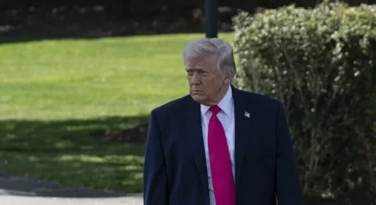 Trump paralajmëron Iranin: 1.000 raketa janë gati nëse tentohet atentat ndaj meje