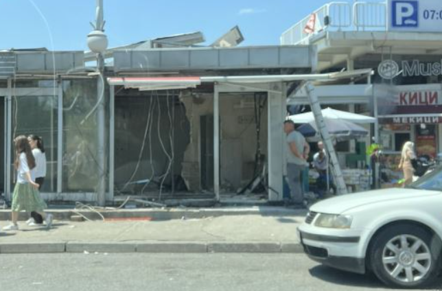 Largohet kioska  Ali Tobacco  pranë Bit Pazarit  pritet vendimi për fatin e vendkalimit ilegal