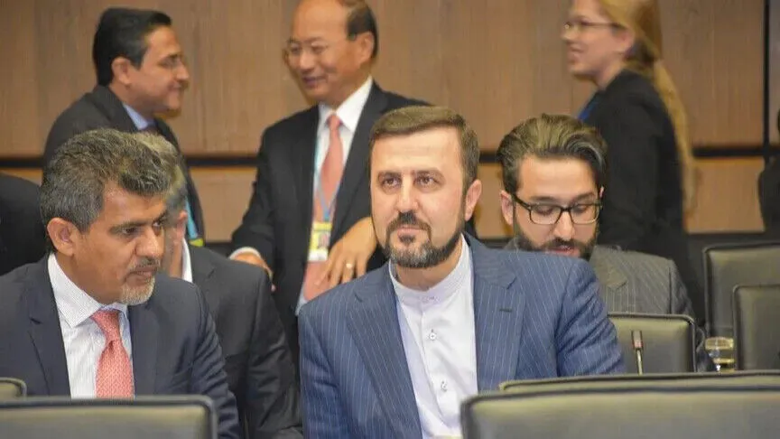Irani hedh poshtë deklaratën Britani Francë për Hormuzin  paralajmëron kundër pranisë së huaj ushtarake