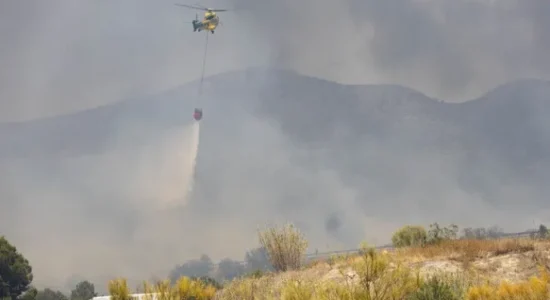 Situata katastrofike me flakët/ BE vendos avionë dhe zjarrfikës për të luftuar zjarret në Francë dhe Spanjë