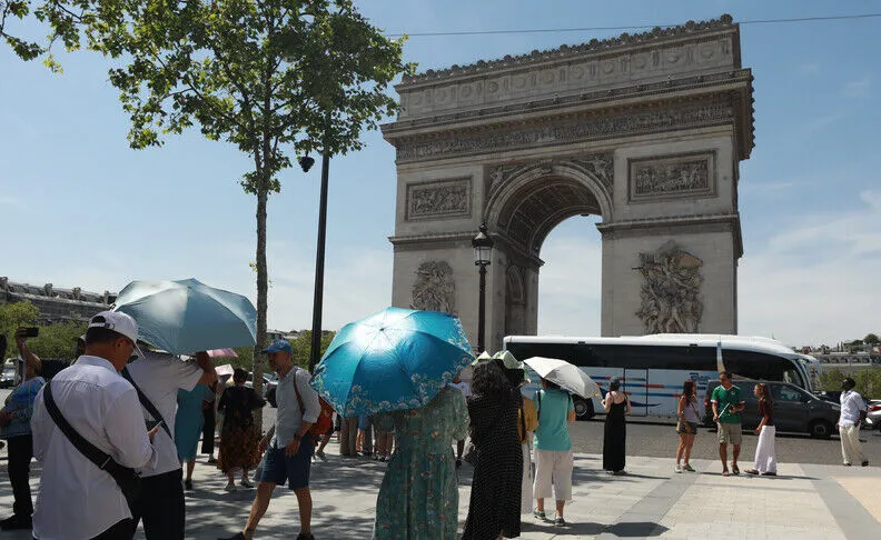 Vdekjet nga vala e të nxehtit u rritën më shumë se dyfish në Paris dhe zonat përreth