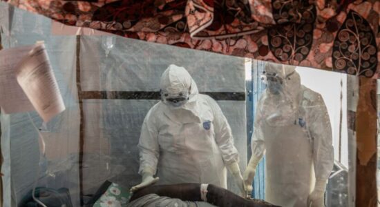 Ebola rikthen alarmin në Kongo, 648 viktima dhe mbi 1,800 raste të konfirmuara