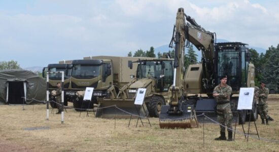 (VIDEO) Armata e Maqedonisë, prezantohen pajisjet e siguruara përmes Fondit Evropian të Paqes