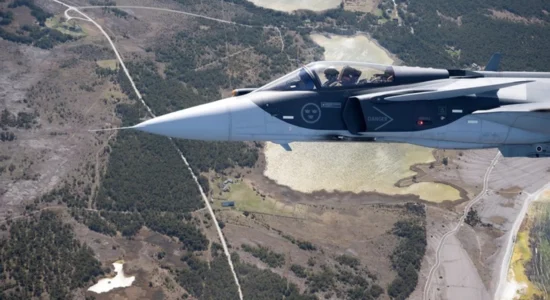 Suedia porosit 16 aeroplanë Gripen E për Ukrainën