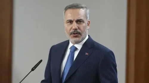 Kryediplomati turk bën thirrje për vazhdimin e bisedimeve të Stambollit për luftën Rusi-Ukrainë