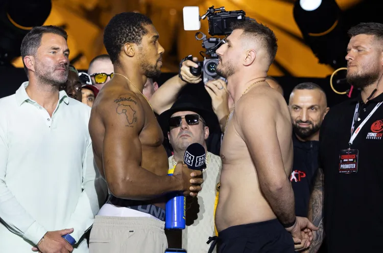 Boks  Gati dueli historik  Prenga sfidon Anthony Joshuan