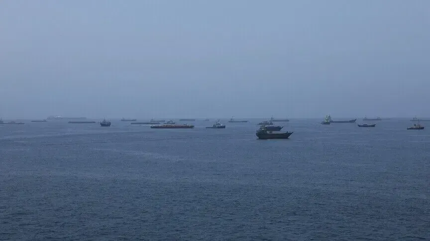 Trafiku në Ngushticën e Hormuzit bie, rritet aktiviteti në Ngushticën Bab el-Mandeb