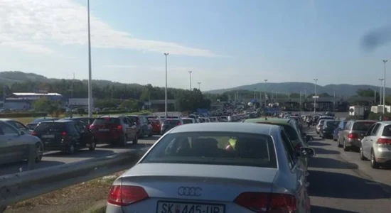 MPB: Të hënën në mëngjes grevë e doganierëve grekë në pikat kufitare
