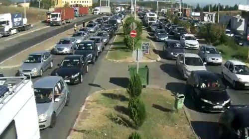 Doganierët grek sot në grevë, priten kolona në Bogorodicë dhe Dojran