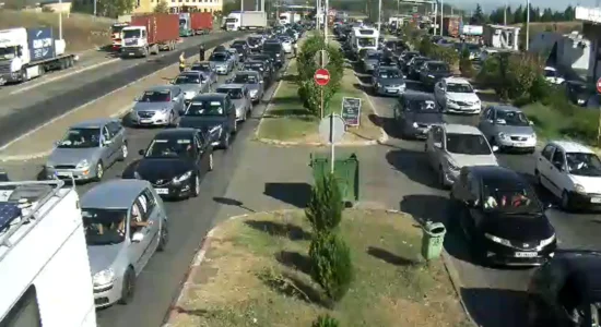 Doganierët grek sot në grevë, priten kolona në Bogorodicë dhe Dojran