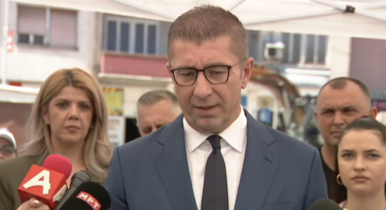 (VIDEO) Mickoski akuzon LSDM-në për diasporën, LSDM kryeministrin për vjedhje