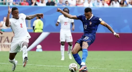 Ndeshje e çmendur! Anglia mposht Francën 6-4 dhe fiton medaljen e bronztë