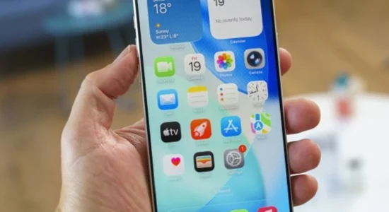 Apple dëshiron të kursejë para në ekranin e iPhone 18 Pro Max