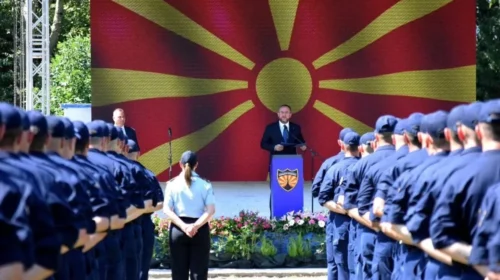 (VIDEO) 496 policë të rinj i bashkohen policisë së Maqedonisë së Veriut