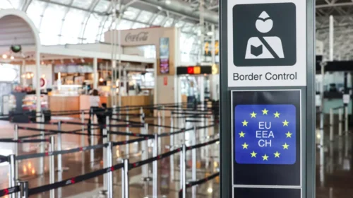 Brukseli pranon dështimet e sistemit të ri të hyrjes në BE që shkaktoi pritje të gjata në kufij