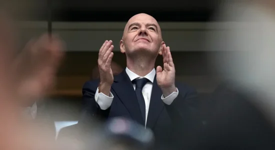 Gianni Infantino ‘kërcënon’ kombëtaret: Pranoni planin tim ose humbni milionat