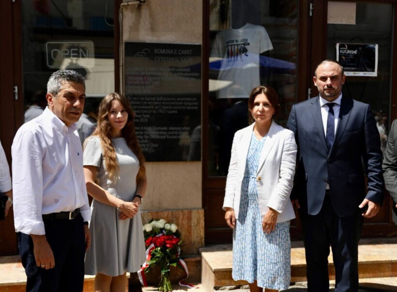 (VIDEO) Në Çarshi u vendos pllakë përkujtimore për urbanistin polak