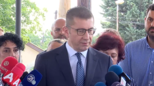 (VIDEO) Kryeministrit Mickoski i pëlqejnë emrat e propozuar nga VLEN dhe ZNAM