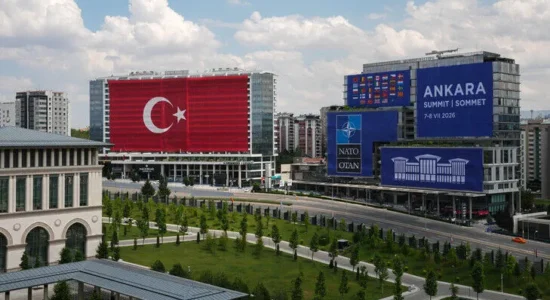 Fillon samiti i NATO-s në Ankara
