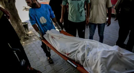Të paktën shtatë të vrarë nga një sulm me dron izraelit gjatë një varrimi në Gaza
