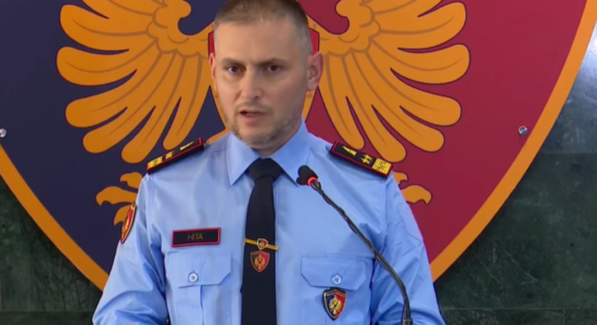 Policia shqiptare: Zyrtarët e VLEN-it nuk u ndaluan, refuzuan të kalojnë kufirin