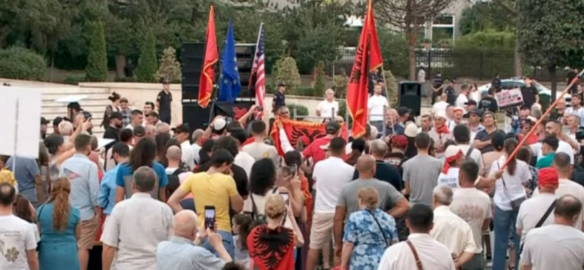 Dita e 50 të e protestës  qytetarët para Kryeministrisë  Të enjten protestë kombëtare te Parlamenti