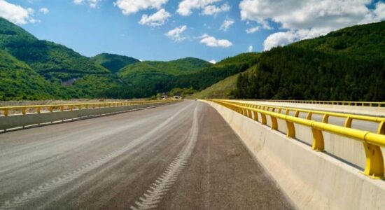 (VIDEO) Së shpejti lëshohen në përdorim 10 km nga autostrada Kërçovë-Ohër