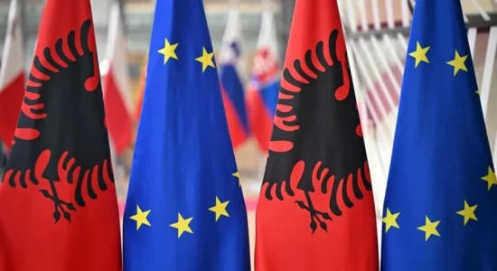 Shqipëria do të mbyllë 3 kapitujt e parë në negociatat e anëtarësimit në BE