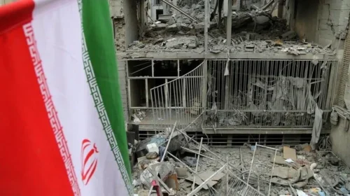 Sulmet amerikane në Iran, vriten 14 persona dhe plagosen 78 të tjerë