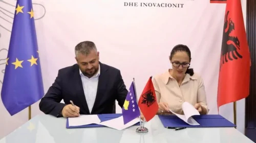 Shqipëria dhe Kosova nënshkruajnë marrëveshje për mobilitetin në punë